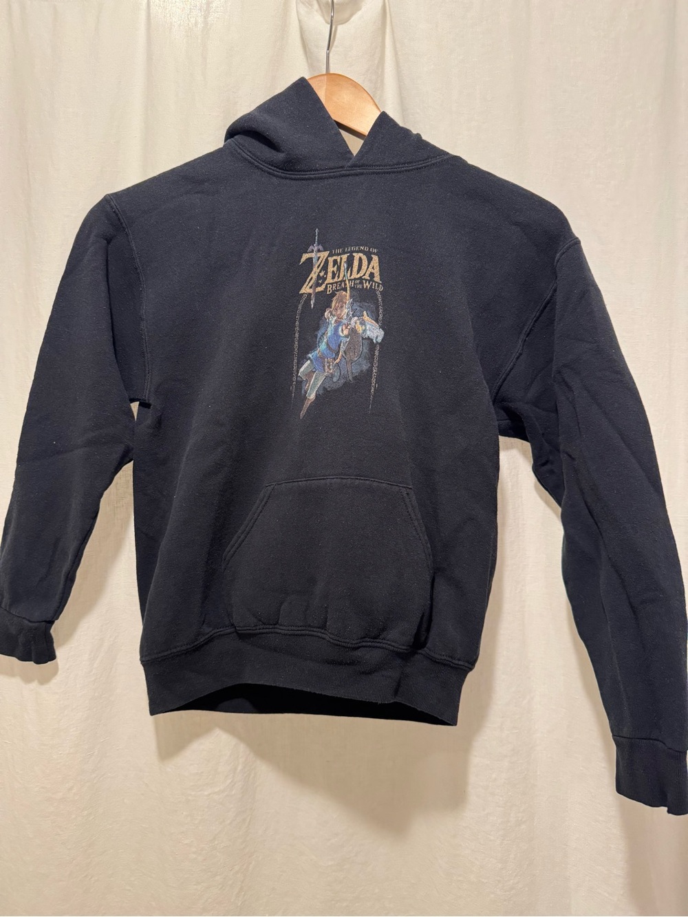 Nintendo The Legend of Zelda Black Pullover Hoodie youth M